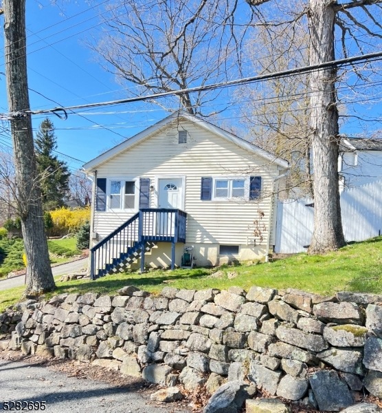 6 Sutton Rd, Hopatcong, NJ 07843 - photo 1