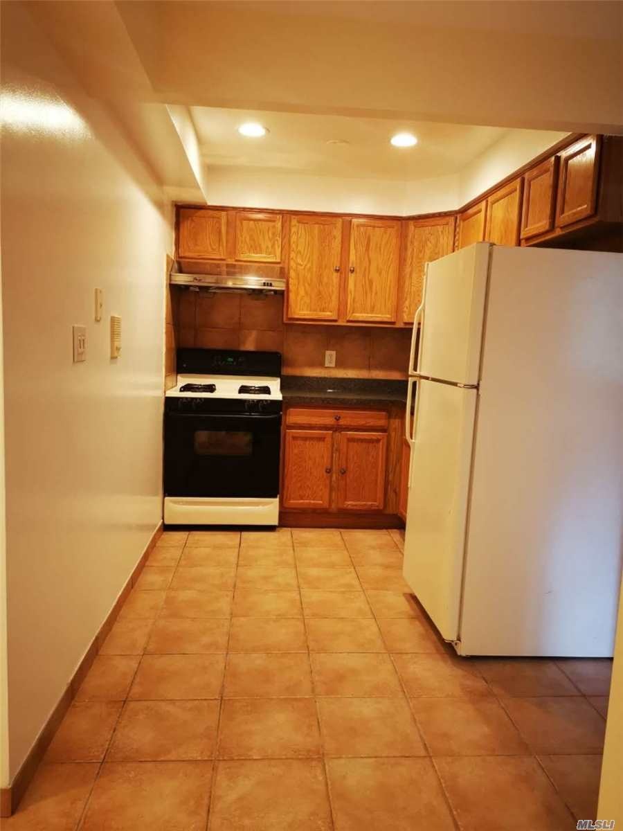 3326 Union St unit 1A, Flushing, NY 11354 - photo 1