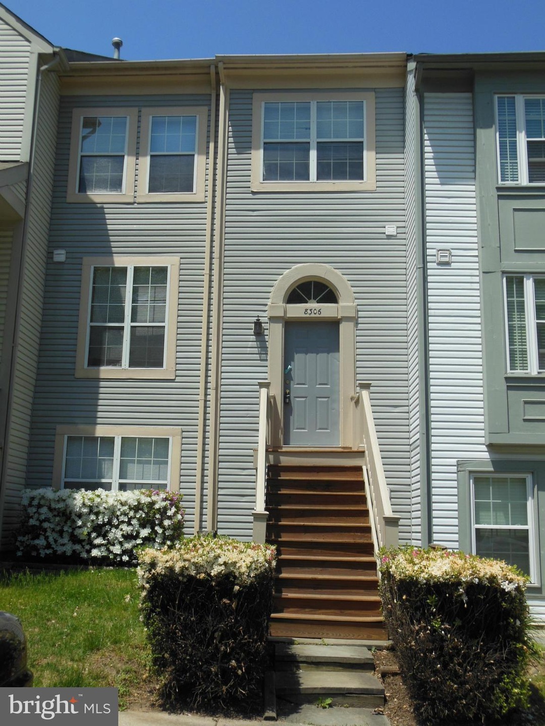 8306 Linden Oaks Ct, Lorton, VA 22079 - photo 1