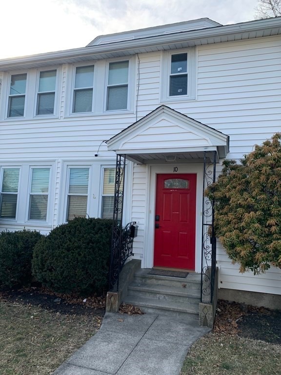 10 Oak St unit 1, Quincy, MA 02169 - photo 1