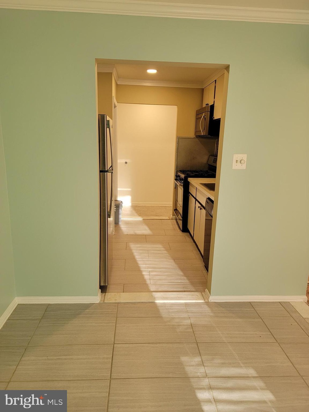 15 Canterbury Square unit 204, Alexandria, VA 22304 - photo 1