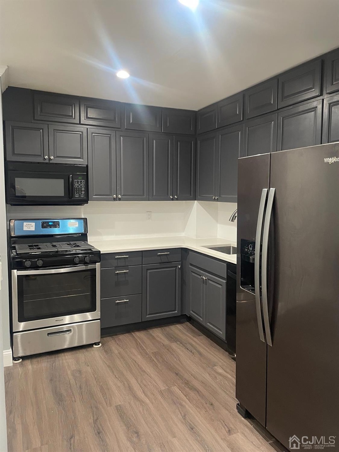 806 Cricket Ln, Woodbridge, NJ 07095 - photo 1