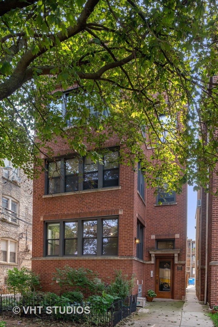 1615 W Rascher Ave unit 1, Chicago, IL 60640 - photo 1