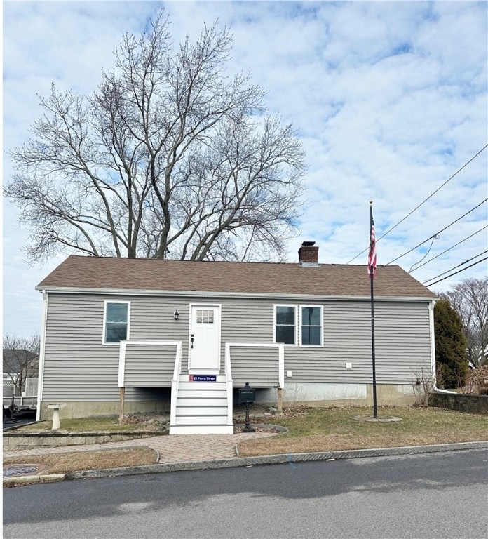 85 Perry St, Bristol, RI 02809 - photo 1