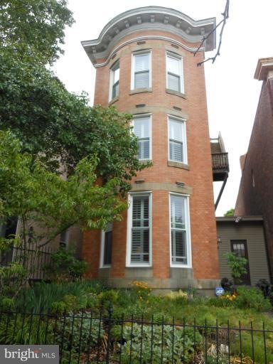 806 Hollins St, Baltimore, MD 21201 - photo 1