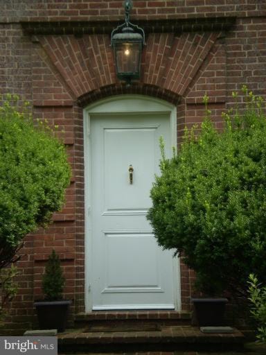 1907 Ruxton Rd, Towson, MD 21204 - photo 1