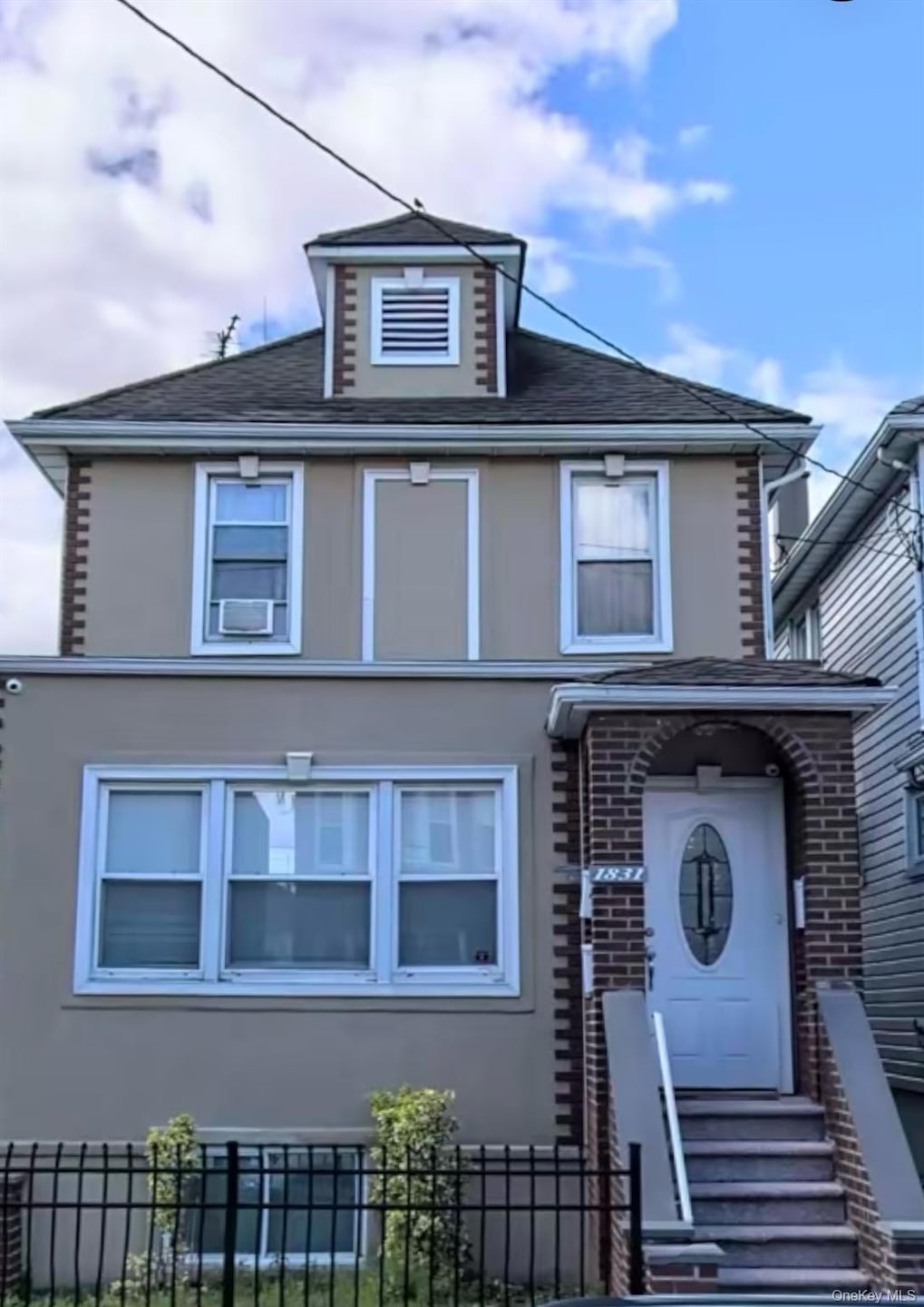 1831 Paulding Ave, Bronx, NY 10462 - photo 1
