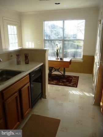 8050 Lisle Dr unit 219, Manassas, VA 20109 - photo 1