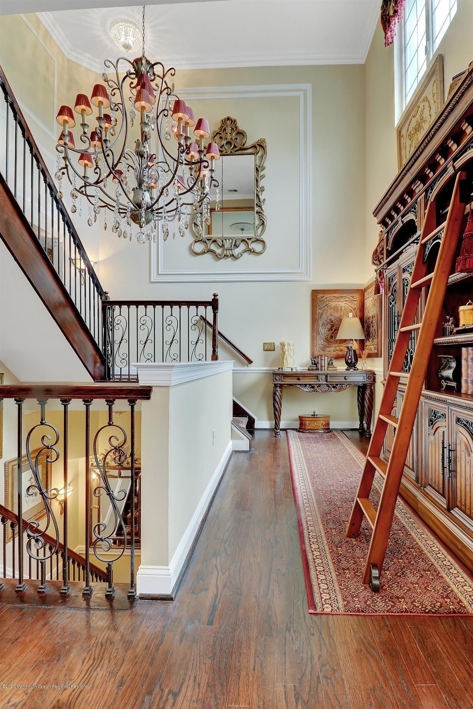 17-Stairway Landing