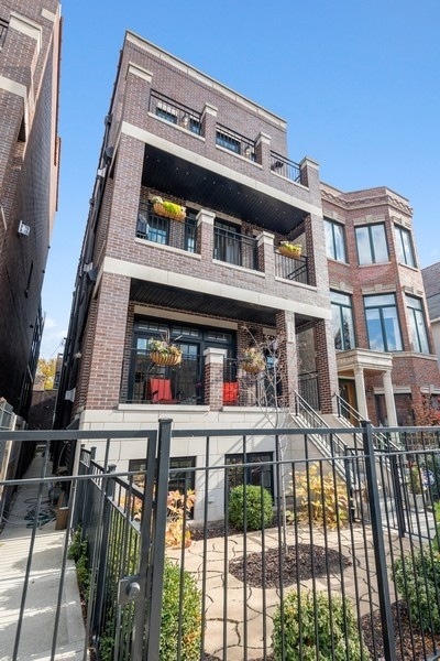 2729 N Southport Ave unit 1, Chicago, IL 60614 - photo 1