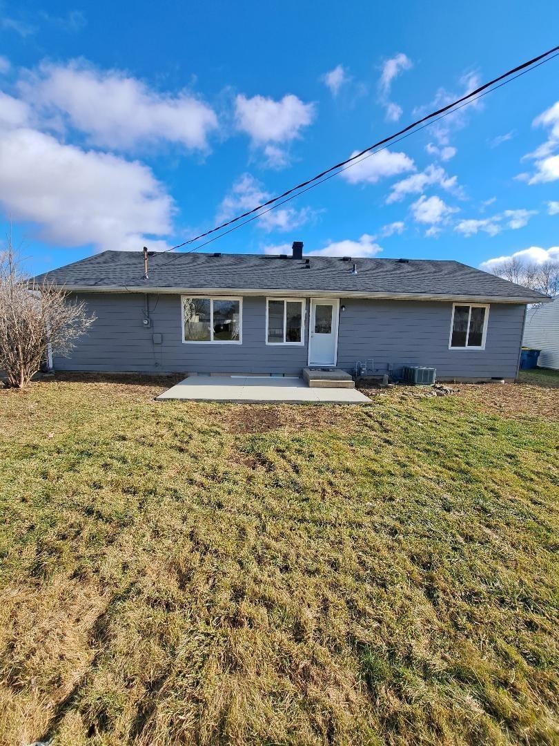 18 Sunrise Way, Bluffton, IN 46714 - photo 1