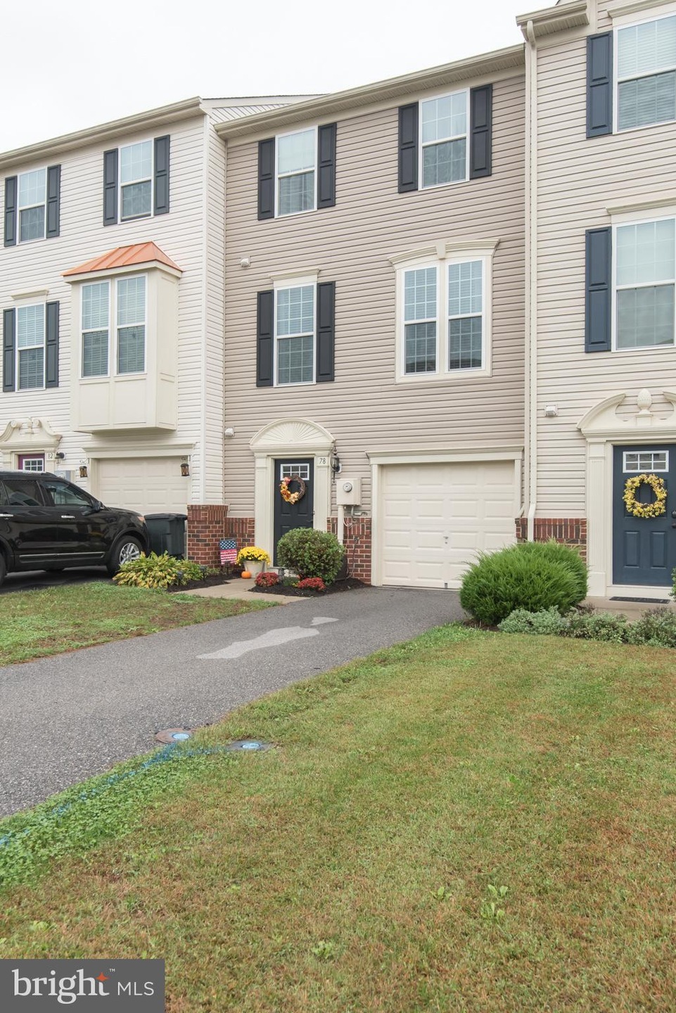 78 Creekside Ct, Falling Waters, WV 25419 - photo 1