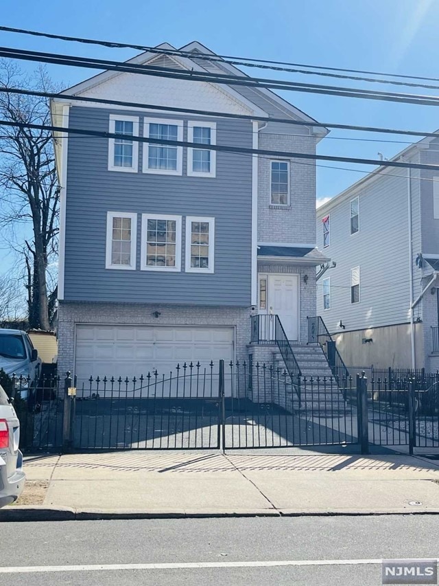 Sold $690,000 • Co-Listing Agent