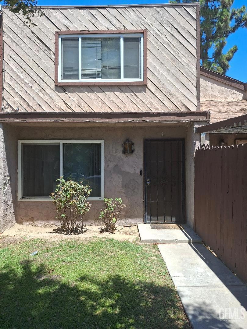 6021 Almendra Ave unit B, Bakersfield, CA 93309 - photo 1