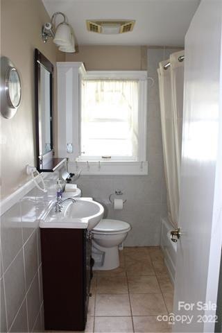 608 Dogwood Rd, Statesville, NC 28677 - photo 1