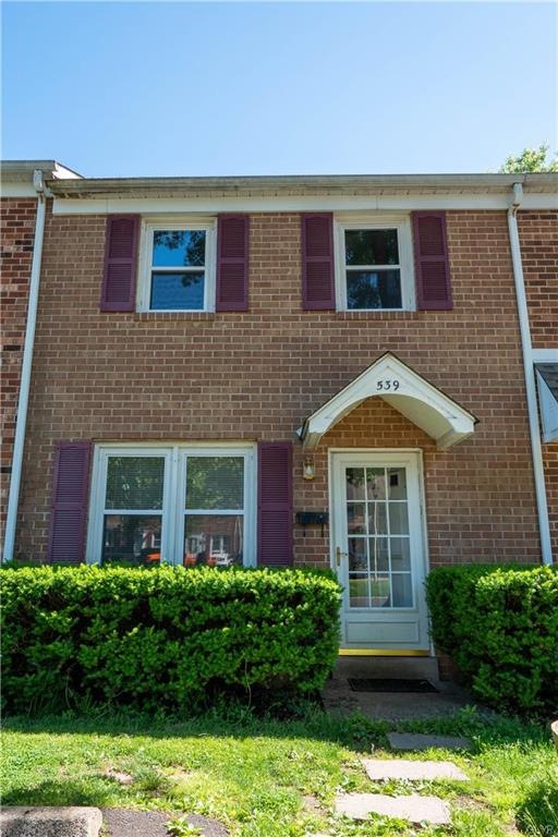 539 Newbury Ct, Sellersville, PA 18960 - photo 1