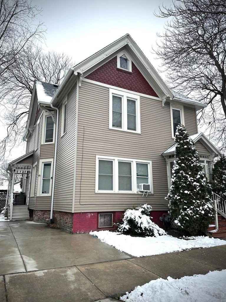 413 W Mineral