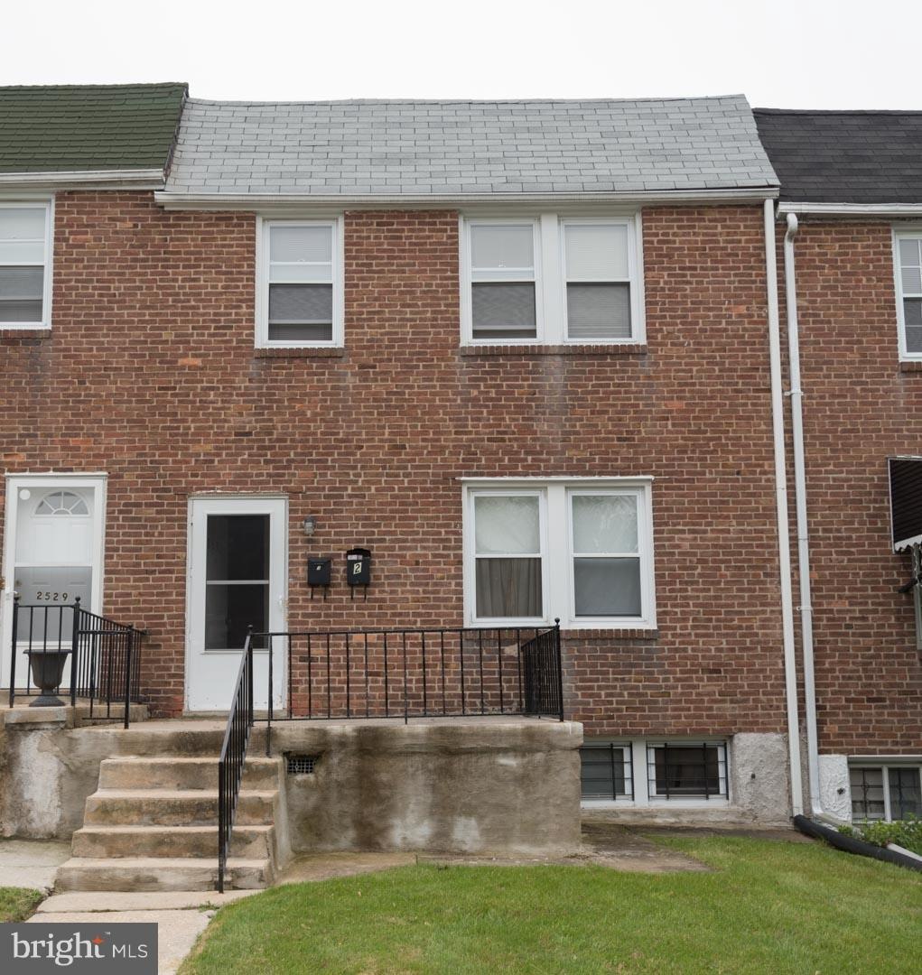 2531 W Mosher St, Baltimore, MD 21216 - photo 1