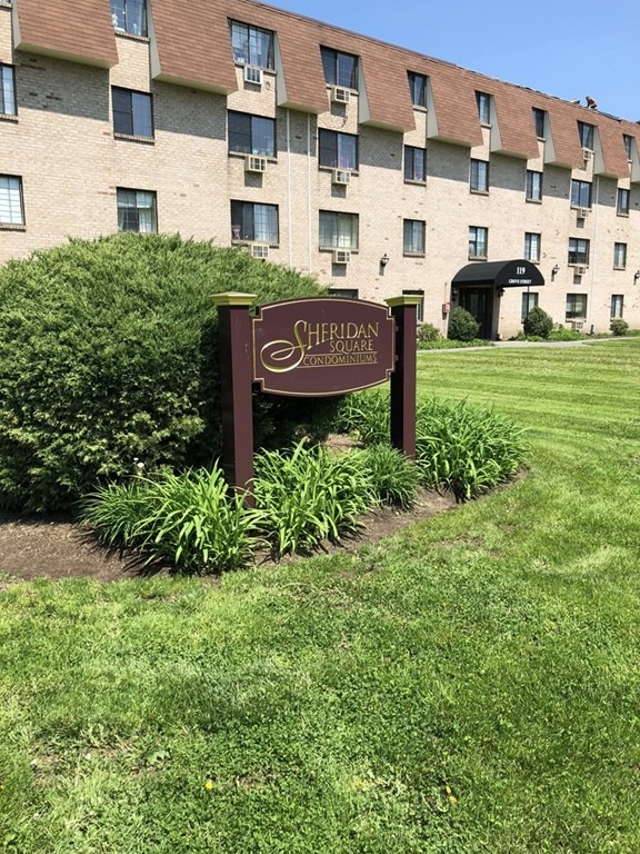 135 Grove St unit 142, Rockland, MA 02370 - photo 1