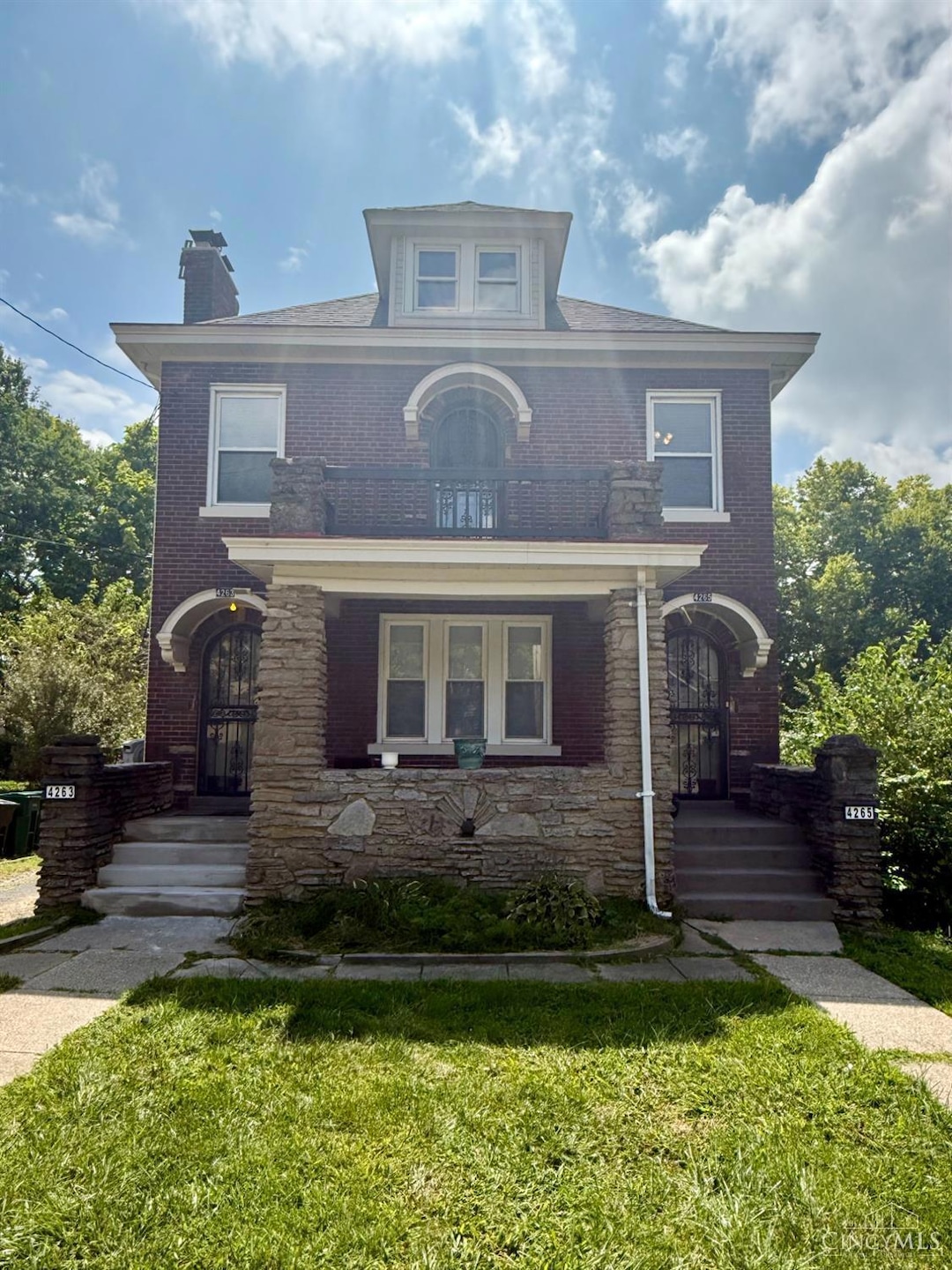 Pending $279,900 • Co-Listing Agent