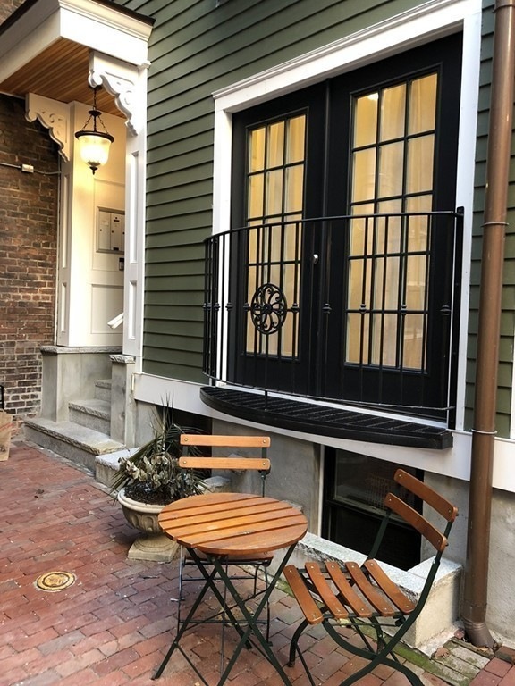 1 Walsh Place unit 1, Boston, MA 02109 - photo 1