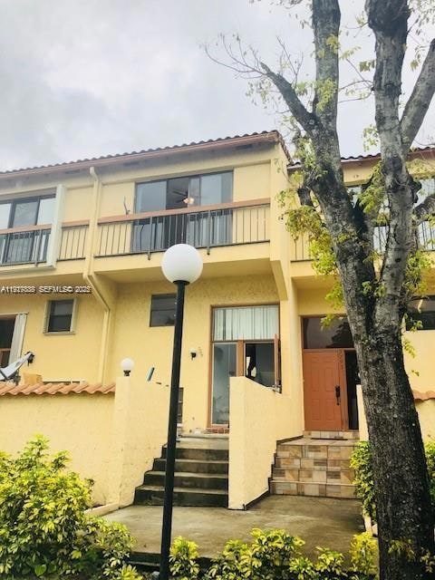 7795 Grande St, Sunrise, FL 33351 - photo 1