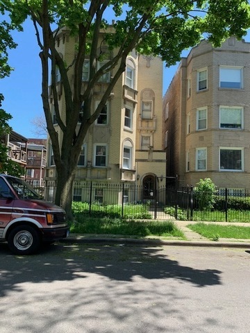 6151 N Mozart St unit 2, Chicago, IL 60659 - photo 1