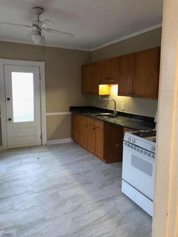 38 Dundee Rd unit 1, Arlington, MA 02476 - photo 1