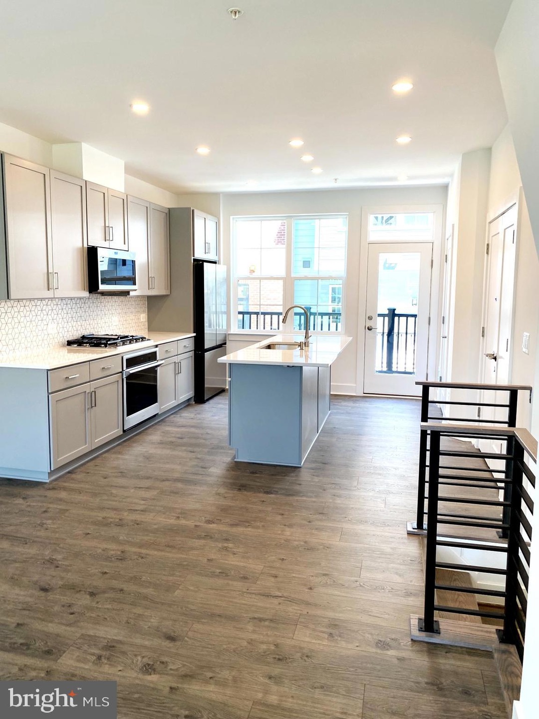 11238 Bunsen St, Reston, VA 20190 - photo 1