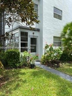 First floor corner unit