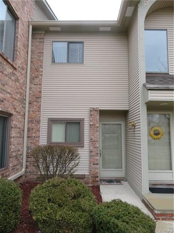 Welcome to 42734 Lilley Pointe Dr.Canton, MI 48187