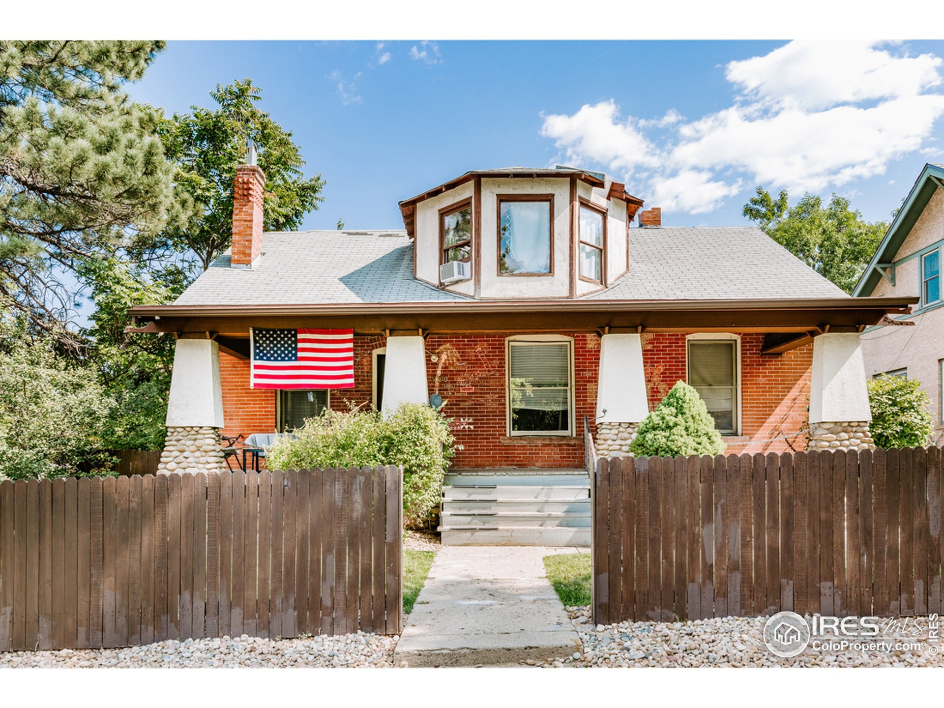 Sold $1,212,500 • Co-Listing Agent