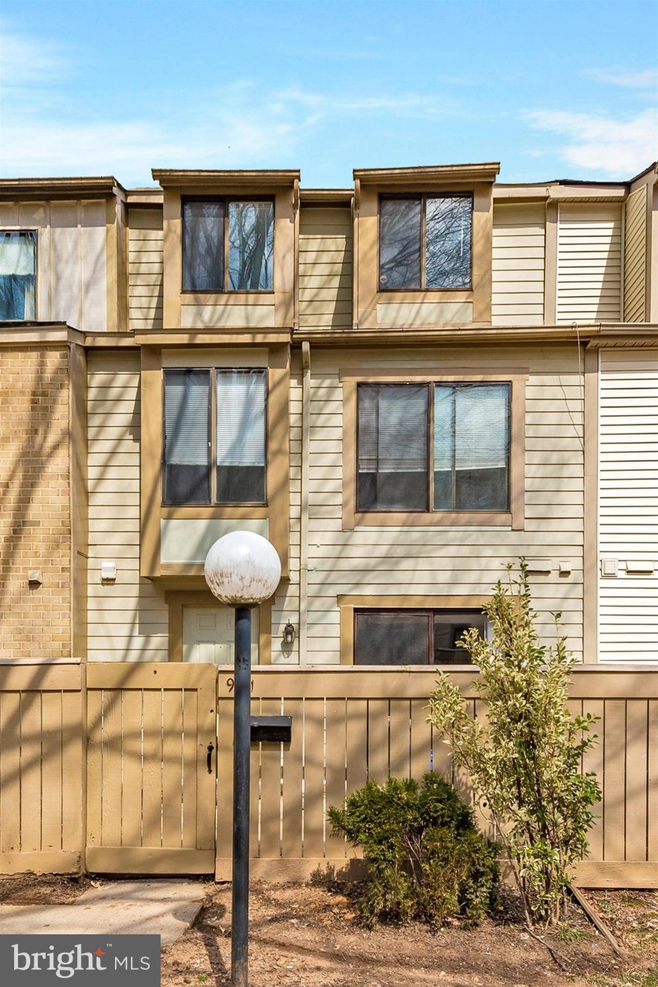 9411 Chadburn Place, Montgomery Village, MD 20886 - photo 1