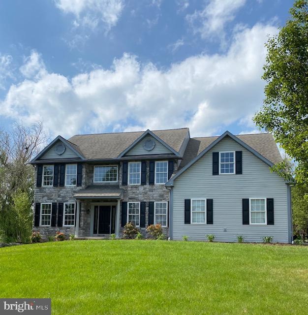 109 Martin Ln, Douglassville, PA 19518 - photo 1