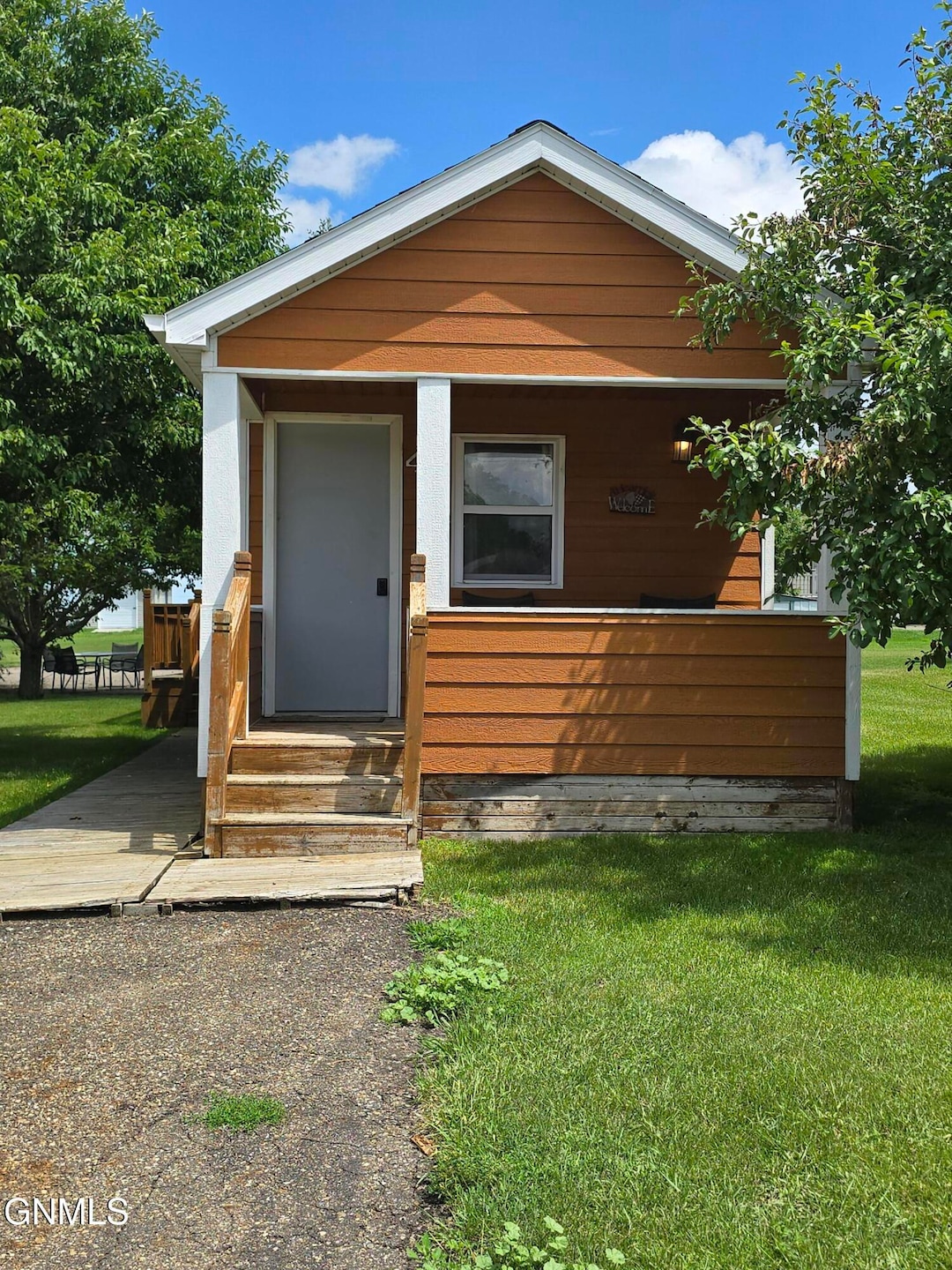 803 Broadway St unit 4 & 5, Napoleon, ND 58561 - photo 1