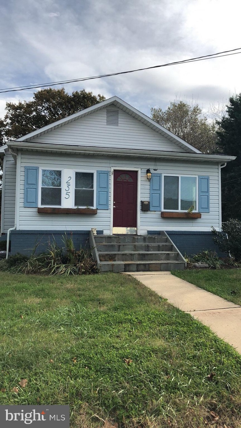 235 Carvel Rd, Pasadena, MD 21122 - photo 1