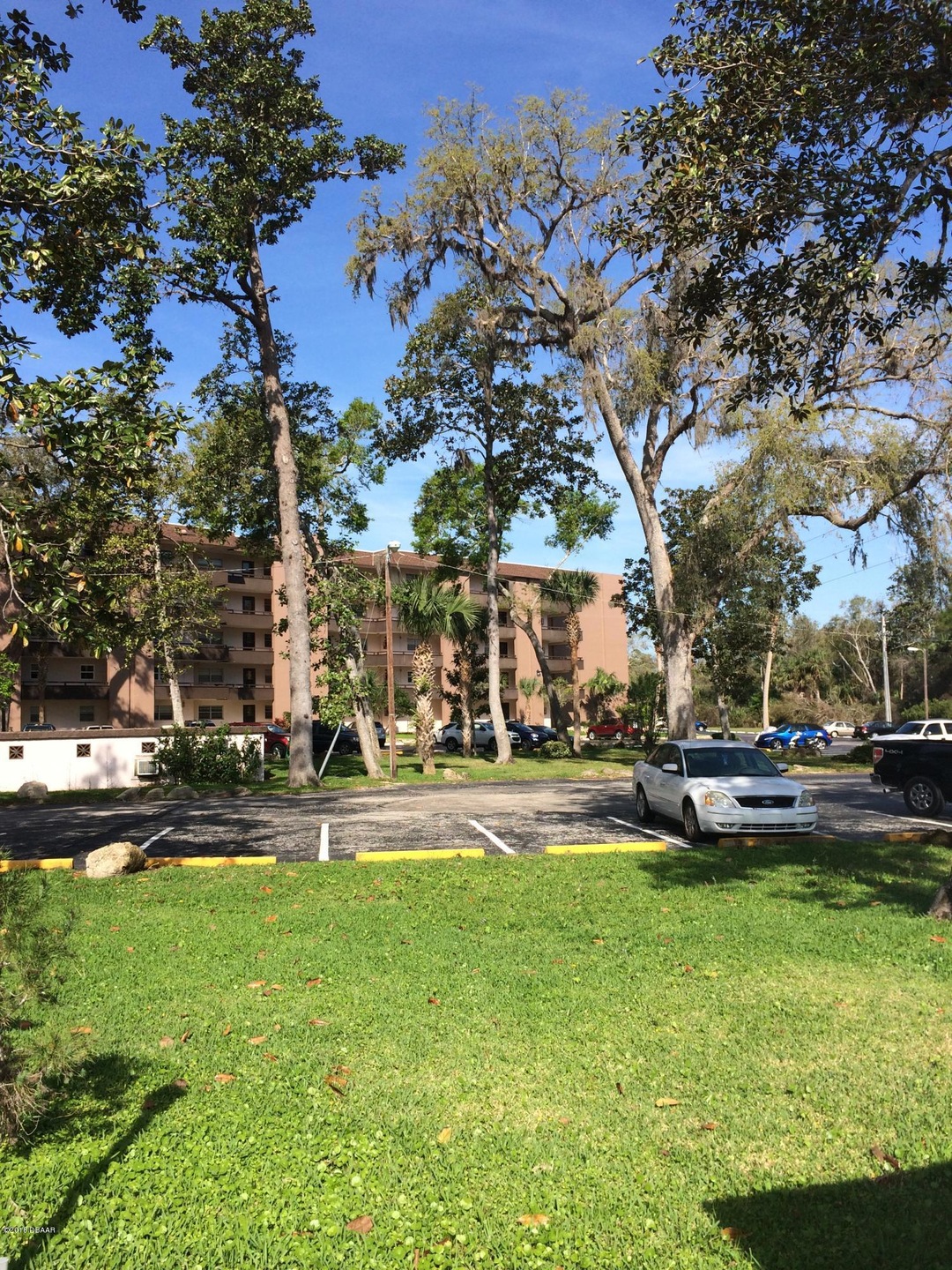 TOMOKA MEADOWS NORTH CONDO (3)
