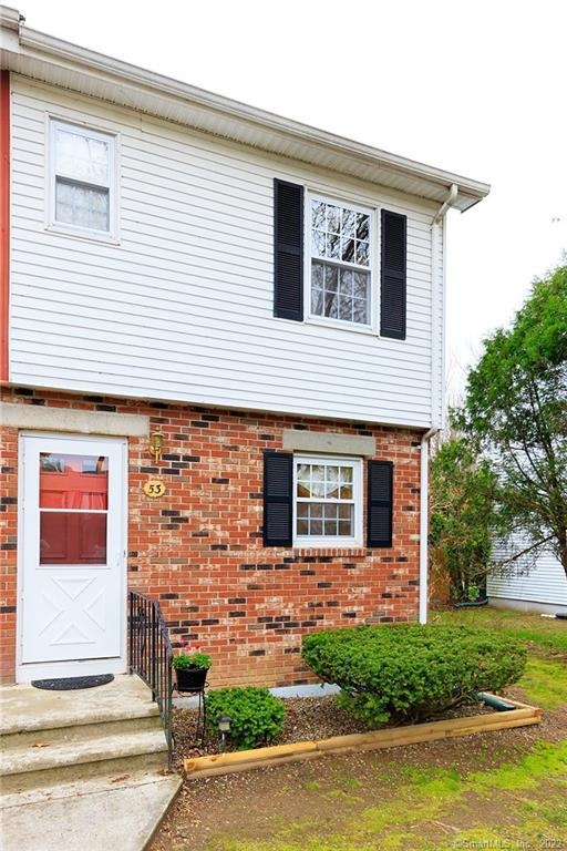 53 Athol St, Townhouse, end unit