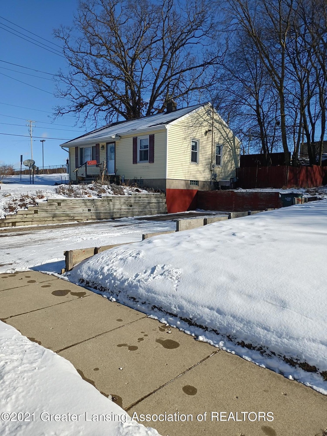 1934 Thompson St
