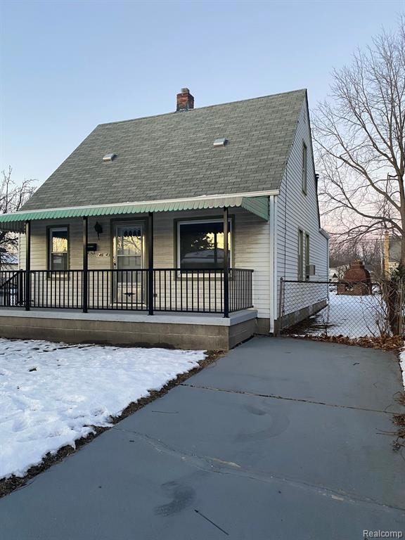 Come see this 3 bedroom Allen Park Home.