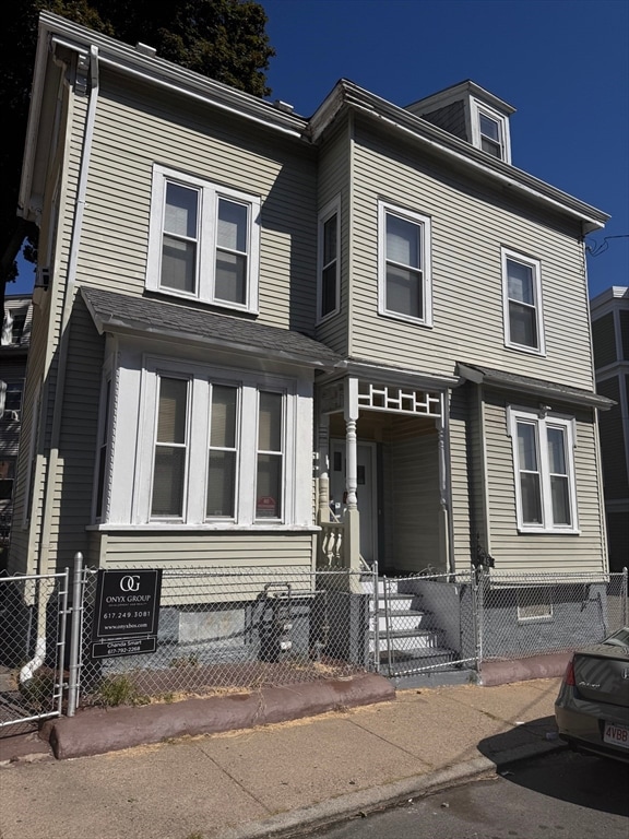 Pending $525,000 • Co-Listing Agent