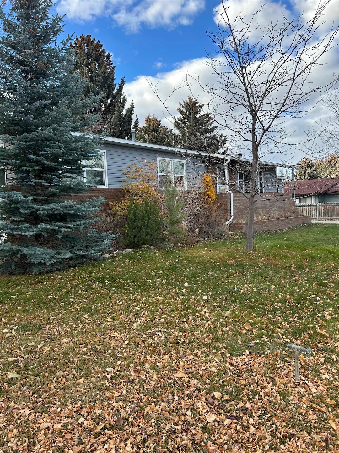 2107 11th St, Cody, WY 82414 - photo 1