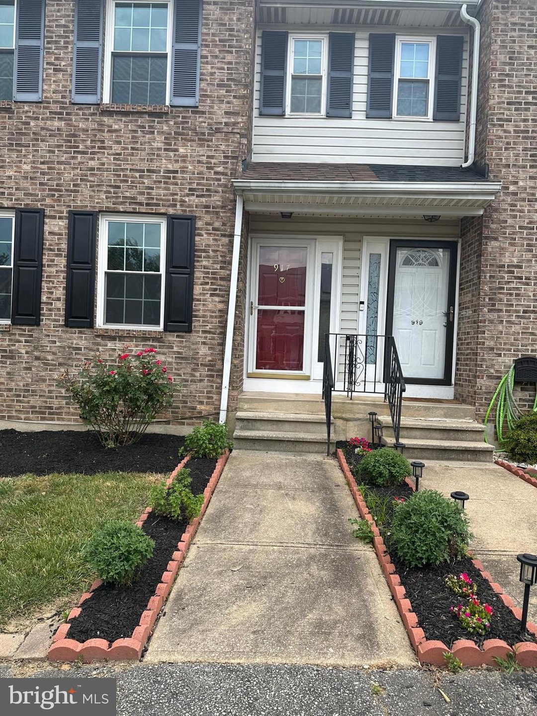 Sold $330,000 • Co-Listing Agent