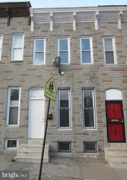 906 E Preston St, Baltimore, MD 21202 - photo 1