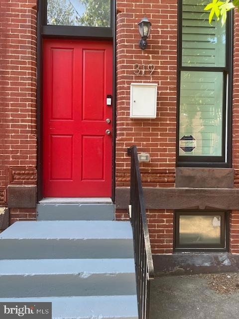 319 E Lanvale St, Baltimore, MD 21202 - photo 1