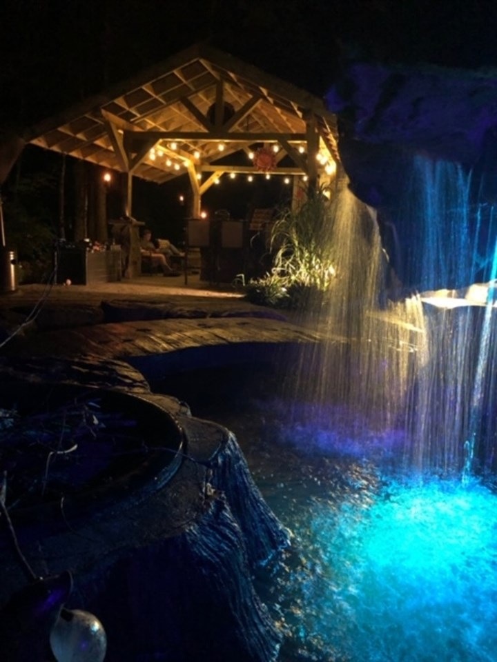 33 Pingree Hill Rd, Derry, NH 03038 - photo 1