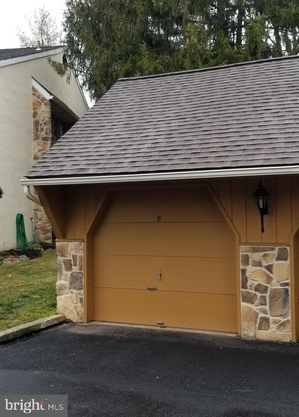 8 Valley Stream Ln, Chesterbrook, PA 19087 - photo 1