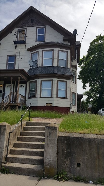 314 Pawtucket Ave, Pawtucket, RI 02860 - photo 1