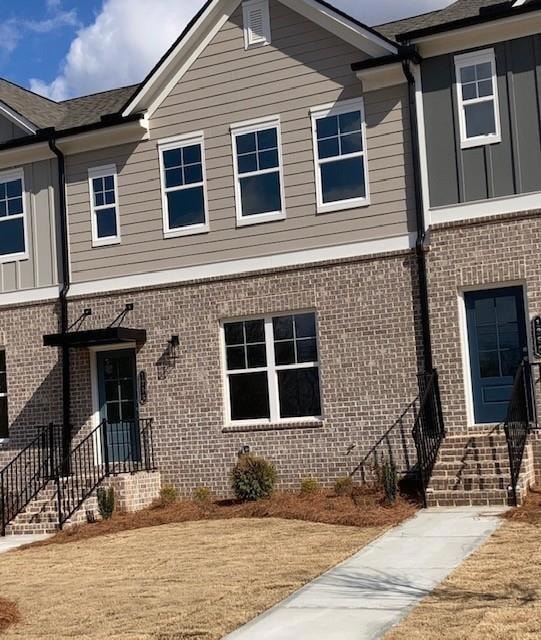 For Sale $425,000 • Co-Listing Agent