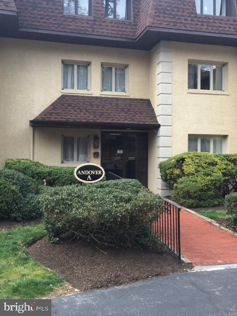202 Summit Dr unit A, Bryn Mawr, PA 19010 - photo 1